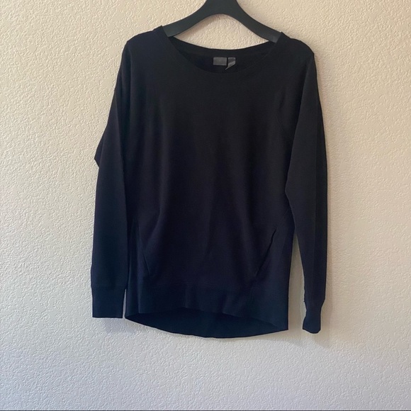 Zella Black Crewneck‎ Sweatshirt - Picture 1 of 10